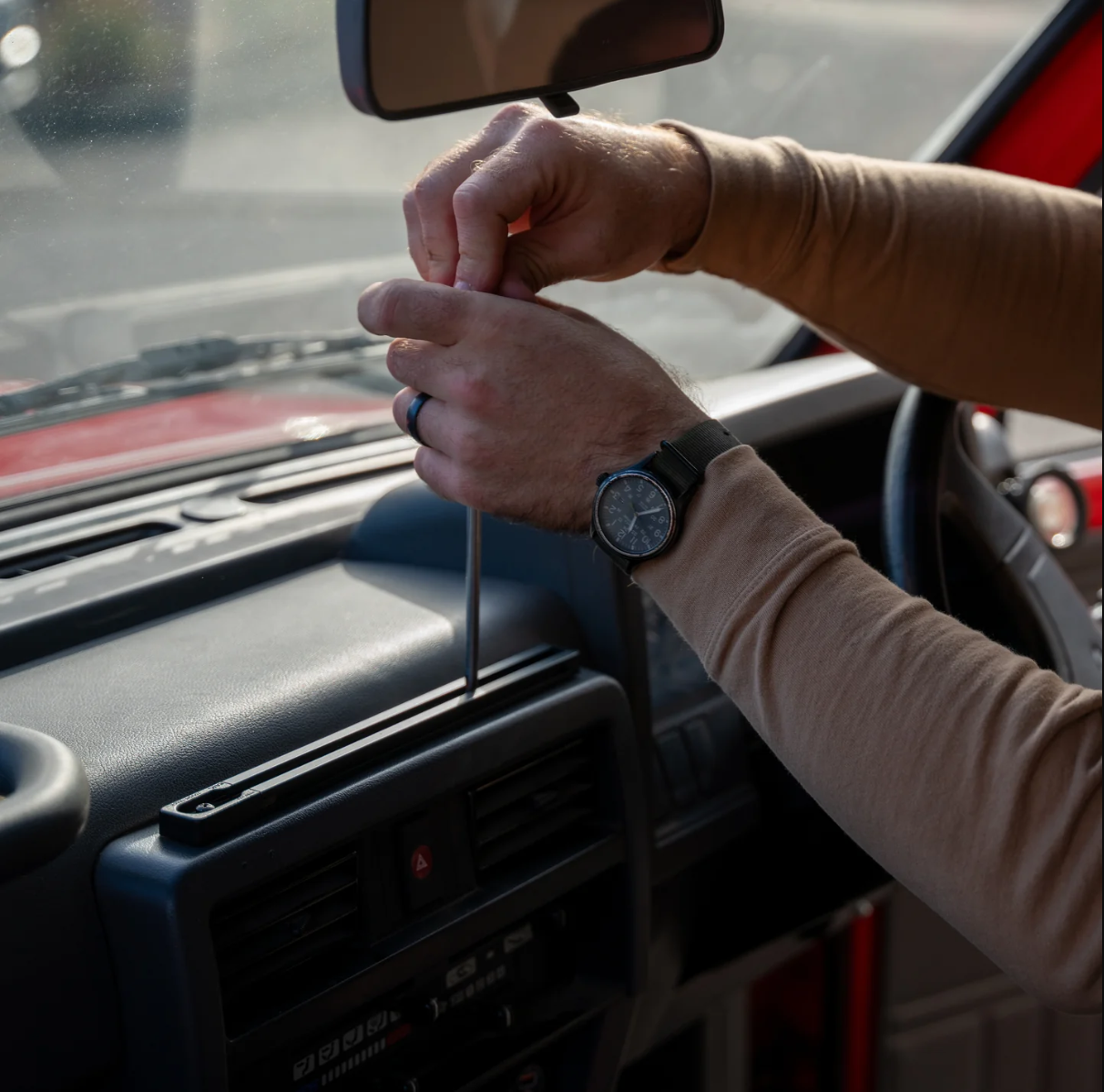 RAM Mounts - 9" Modular Aluminum Black RAM Tough-Track (RAM-TRACK-EX-A9-BU)