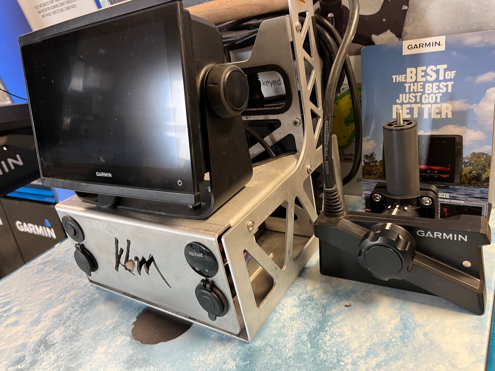 KBM/Garmin Ice Fishing Shuttle with ECHOMAP Chartplotters + Livescope Option